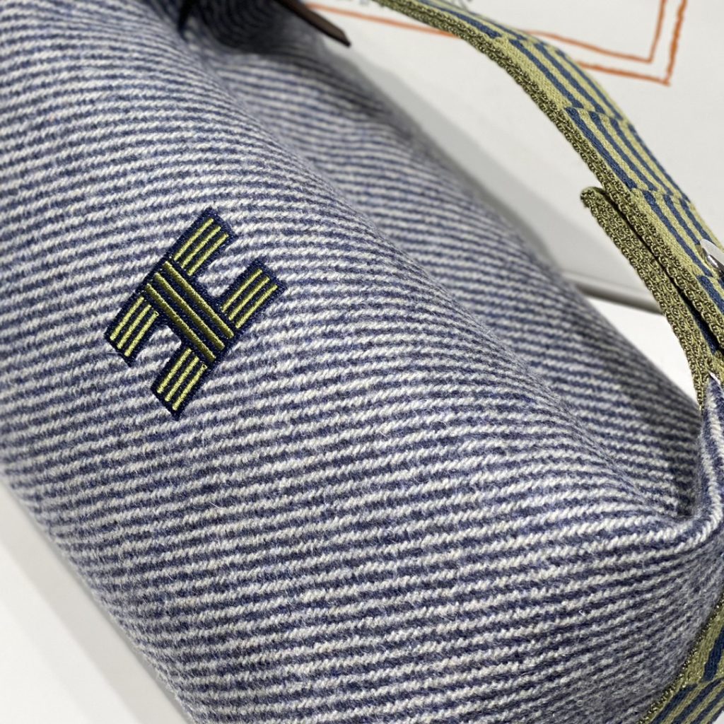新作　Hermes　エルメス　H NATTE 　ブリッドアブラックGM/PM　 ポーチ　Hナッテ　クラッチバッグ　レディースバッグ　3色 - 画像 7