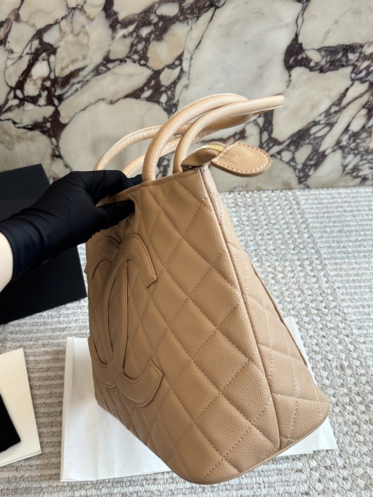 シャネル CHANEL レディースバッグ キャビアスキン｜通勤の日に持ち方を購入前に確認 - 商品画像 8