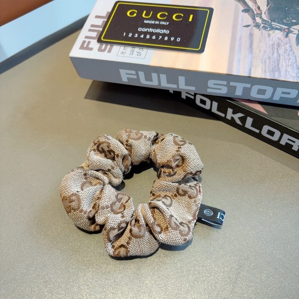 グッチ　GUCCI　レディース　GGキャンバスシュシュ　ヘアゴム　おしゃれ　ヘアアレンジ　カジュアル - 画像 7