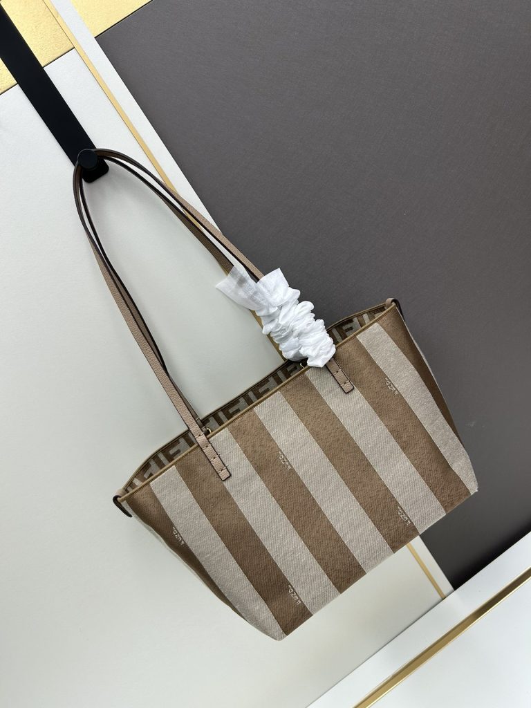 フェンディ FENDI Roll small ロール スモール リバーシブルトートバッグ FFモチーフ ファブリック レディーストートバッグ ストライプ&FFロゴ - 画像 2
