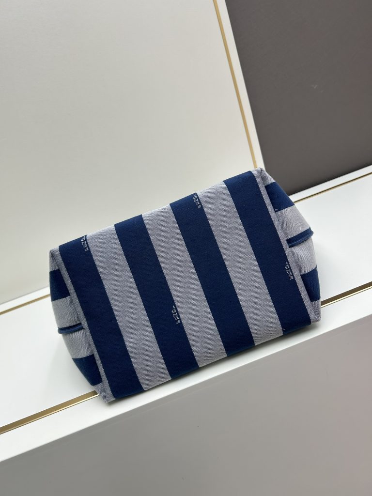 フェンディ FENDI Roll small ロール スモール リバーシブルトートバッグ FFモチーフ ファブリック レディーストートバッグ ストライプ&FFロゴ - 画像 7