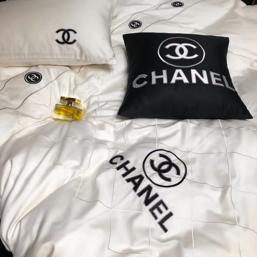 シャネル布団カバーセット刺繍系　4点ベッド寝具セットCHANEL　掛け布団カバー/ボックスシーツ　新居用品ゴージャス　選べる2種 - 画像 3