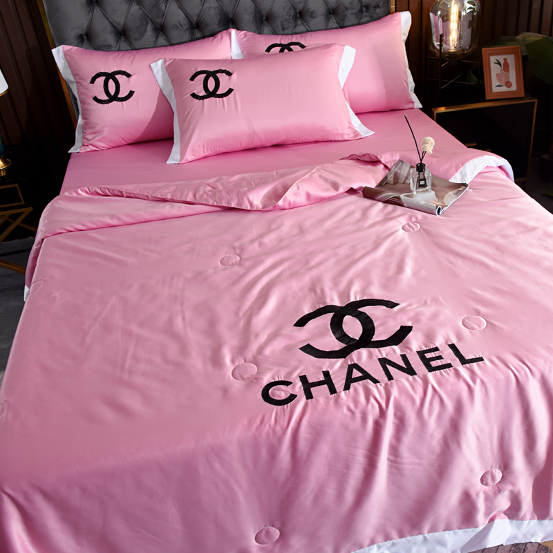 CHANEL シャネル　夏布団セット4点　羽毛肌掛け布団/ベッドシーツ/枕カバー　ひんやり接触冷感キルトケット　シルク刺繍 - 画像 3