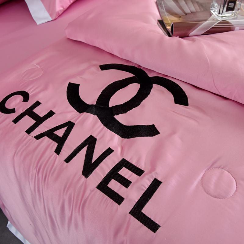 CHANEL シャネル　夏布団セット4点　羽毛肌掛け布団/ベッドシーツ/枕カバー　ひんやり接触冷感キルトケット　シルク刺繍 - 画像 5