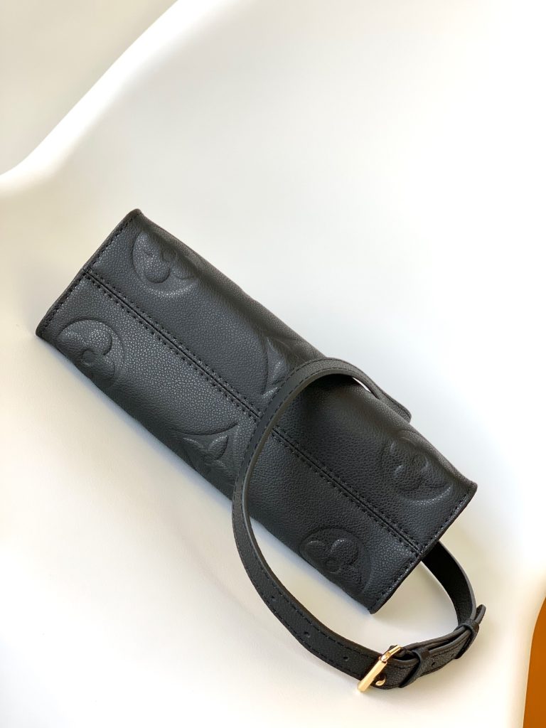 ルイヴィトン　LOUIS VUITTON　オンザゴー EW　OnTheGo East West　大人可愛い　レディースミニトート　モノグラム　ハンドバッグ　ショルダーバッグ　レディース　3色選択可 - 画像 4