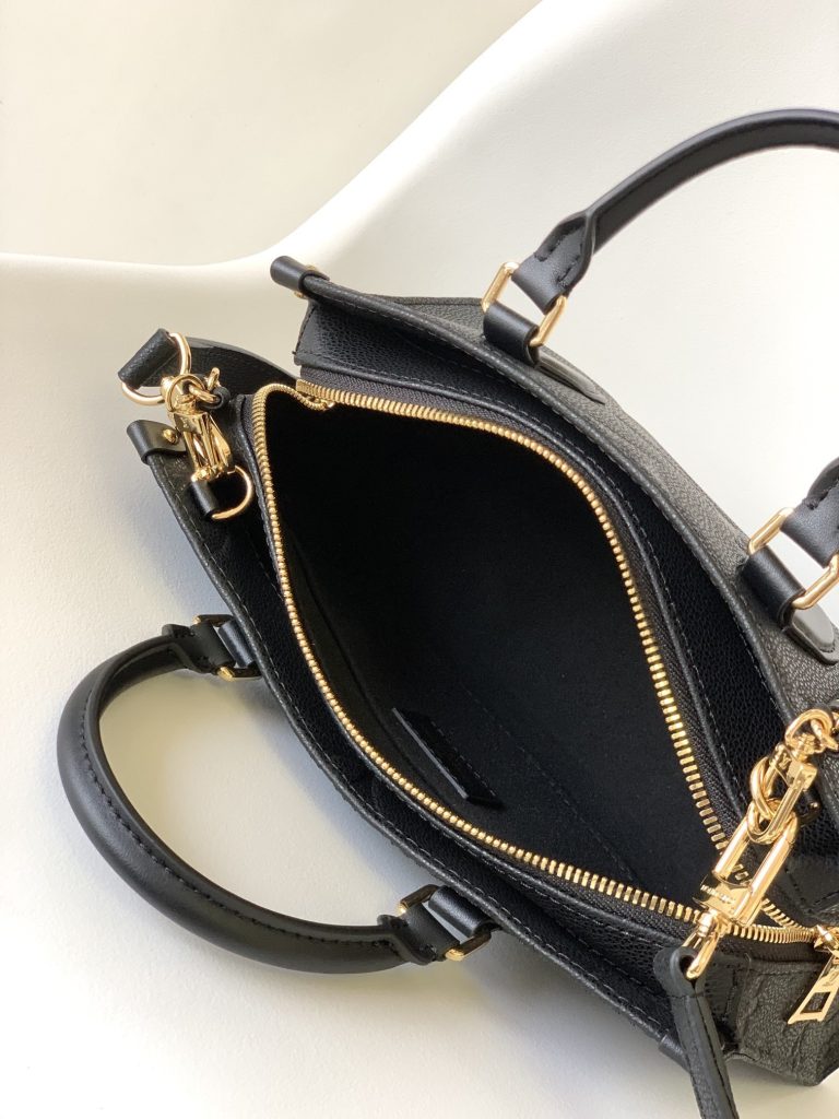ルイヴィトン　LOUIS VUITTON　オンザゴー EW　OnTheGo East West　大人可愛い　レディースミニトート　モノグラム　ハンドバッグ　ショルダーバッグ　レディース　3色選択可 - 画像 5