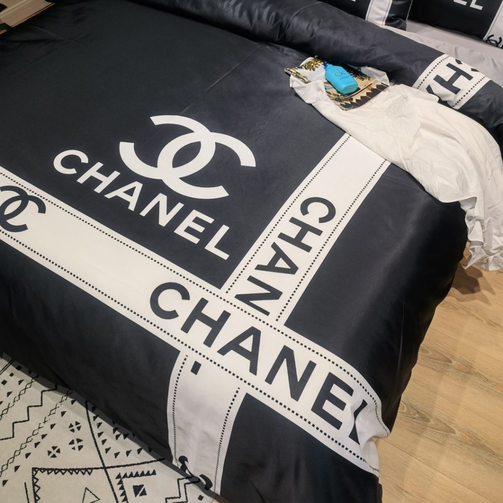 シルク生地　掛け布団カバーセット4点　ダブルサイズ/キングサイズ すべすべベッドカバー　シャネルCHANEL　3色 - 画像 2