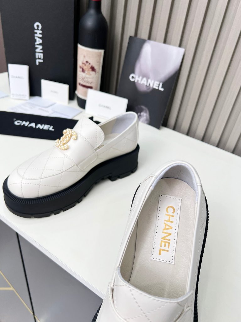 上品 CHANEL シャネル ローファー CCロゴ レディース クラシカル 靴 ソールローファー - 画像 5