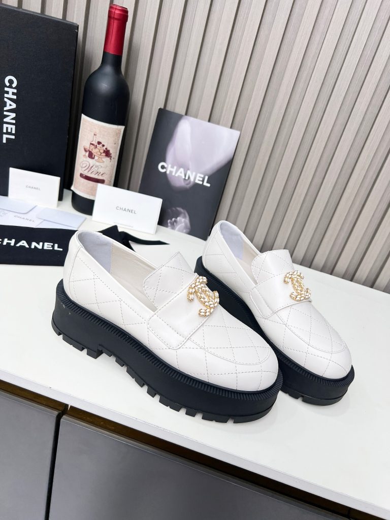 上品 CHANEL シャネル ローファー CCロゴ レディース クラシカル 靴 ソールローファー - 画像 3