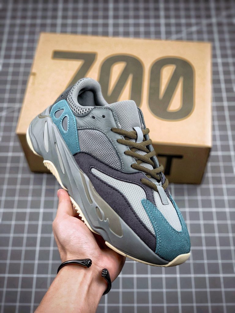 人気　アディダス　イージーブースト700V2 ヴェンタ　ローカットスニーカー　YEEZY BOOST 700 V2 Vanta　レディース　メンズ　スニーカー - 画像 5