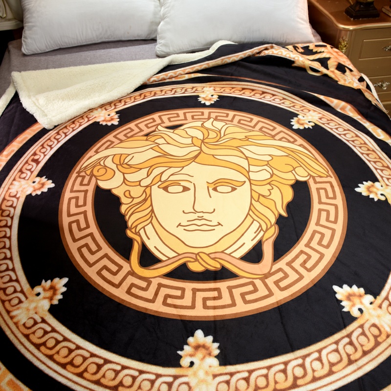 Versace　ヴェルサーチ　毛布　ダブル/クイーン　あったか　裏起毛　ひざ掛け毛布　おしゃれ　洗える　軽い　防寒　ブランケット - 画像 2