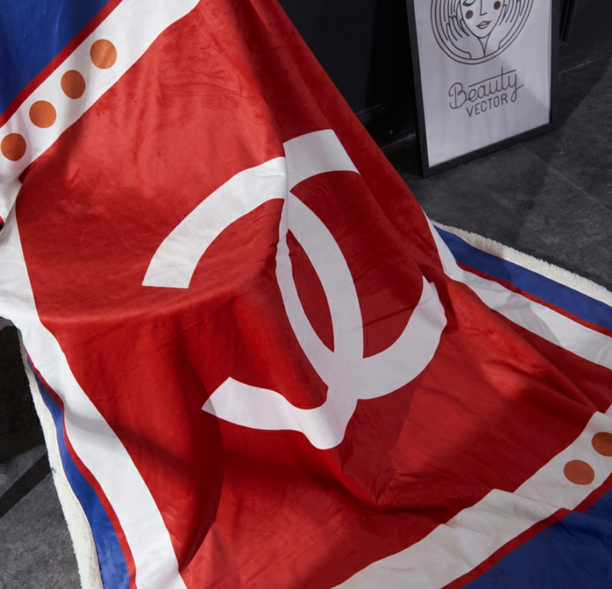 シャネル　CHANEL　ひざ掛け毛布　大きロゴ　暖かい　厚手　掛け毛布　ブランケット　裏起毛 - 画像 2