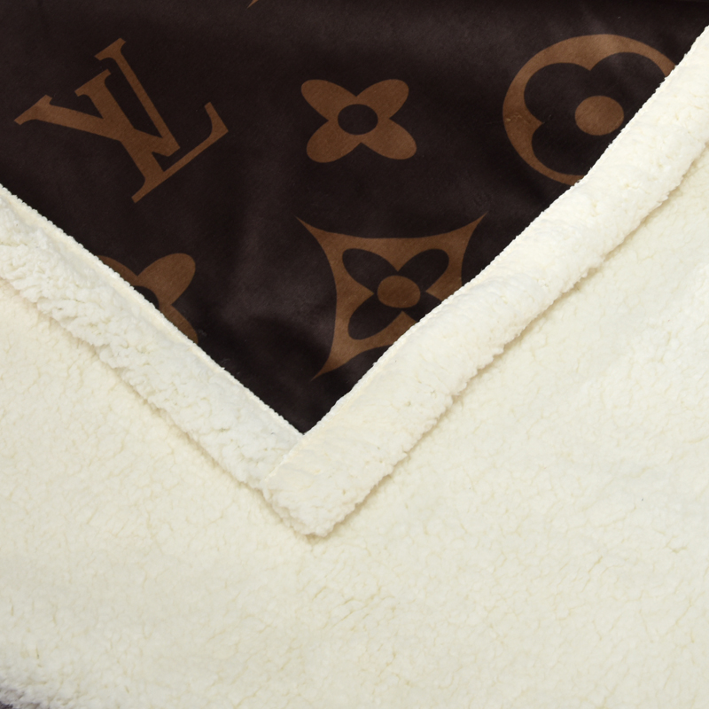 ルイヴィトン　Louis Vuitton　毛布　暖かい　厚手　掛け毛布　モノグラム柄　ブランケット　ブラウン　大きロゴ - 画像 3