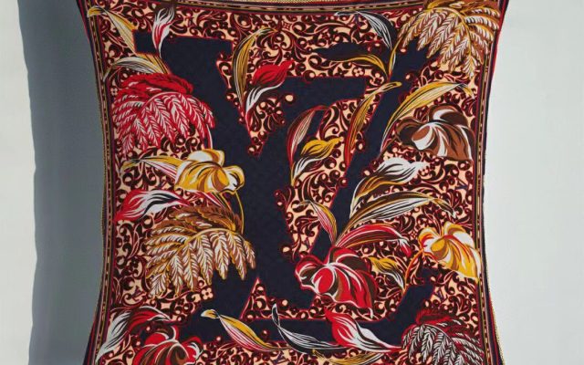 LOUIS VUITTON　ルイヴィトン　クッション　モノグラム　中綿付き　オシャレ抱き枕カバー　まくら　ブランド枕　座布　団カバー　6色選択可②