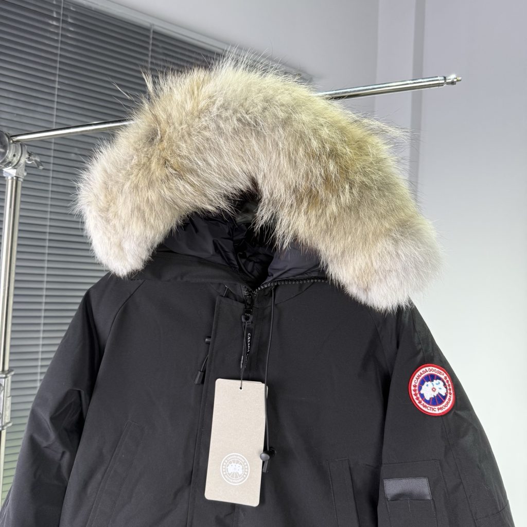 CANADA GOOSE（カナダグース）🛍️✨【超美品】カナダグース ダウンジャケット ロングコート レディース 秋冬 防寒 🎀🧥 - 画像 2