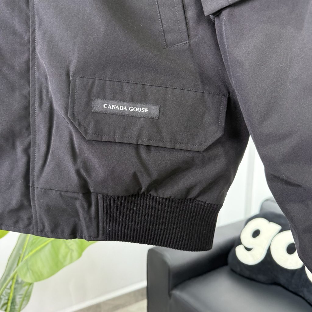 CANADA GOOSE（カナダグース）🛍️✨【超美品】カナダグース ダウンジャケット ロングコート レディース 秋冬 防寒 🎀🧥 - 画像 4