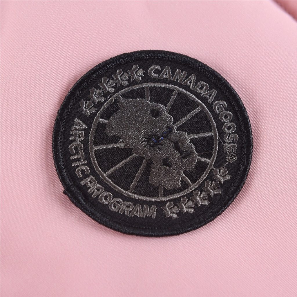CANADA GOOSE（カナダグース）🛍️✨【Canada Goose】大人気ロングダウンコート 防寒 アウター レディース 秋冬 Must Haveアイテム🕊️🧥 - 画像 3