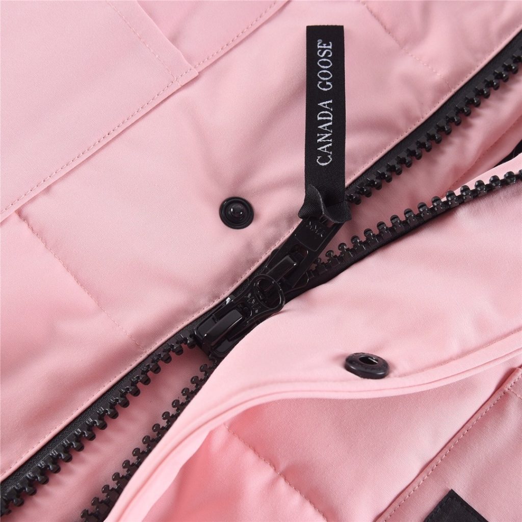 CANADA GOOSE（カナダグース）🛍️✨【Canada Goose】大人気ロングダウンコート 防寒 アウター レディース 秋冬 Must Haveアイテム🕊️🧥 - 画像 7