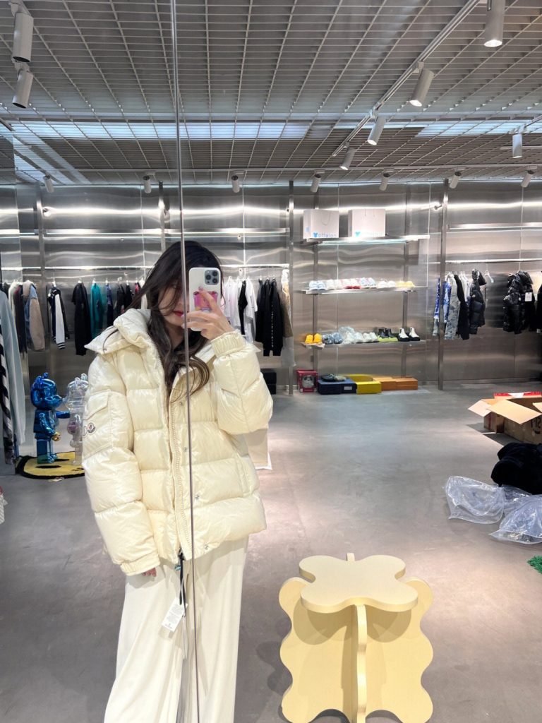 Moncler モンクレールCANADA GOOSE（カナダグース）Moncler モンクレール【モンクレール】ダウンジャケット 秋冬新作✨ 高品質 保温 軽量 大人気🛒 レディース アウター🦢 プレゼントに最適🎁 - 画像 7