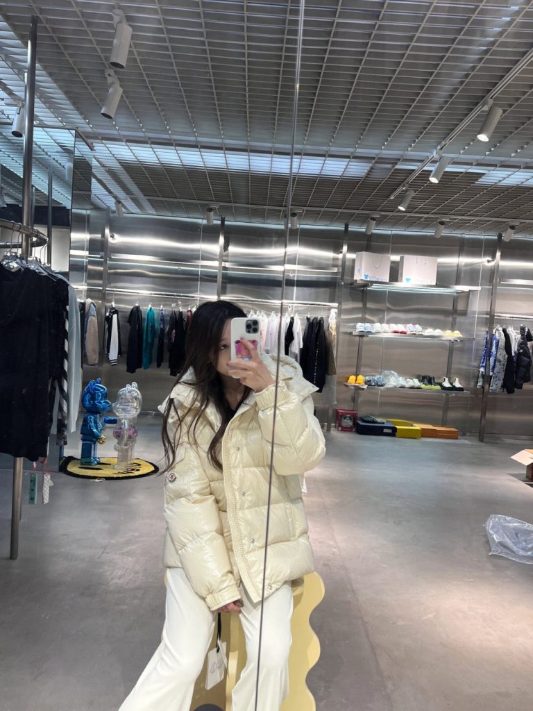 Moncler モンクレールCANADA GOOSE（カナダグース）Moncler モンクレール【モンクレール】ダウンジャケット 秋冬新作✨ 高品質 保温 軽量 大人気🛒 レディース アウター🦢 プレゼントに最適🎁 - 画像 8