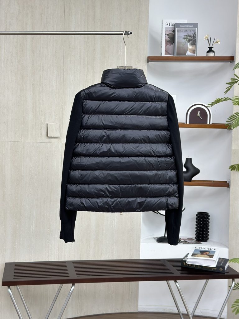Moncler モンクレール【新作】モンクレール ダウンジャケット レディース✨ 秋冬必須アイテム🕊️ 高級素材使用🎀 保温性抜群🌟 - 画像 5