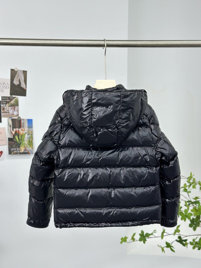 Moncler モンクレール【新作】モンクレール ダウンジャケット レディース✨ 秋冬必須アイテム👜 高級素材使用🎀 暖かで軽い👢 - 画像 5