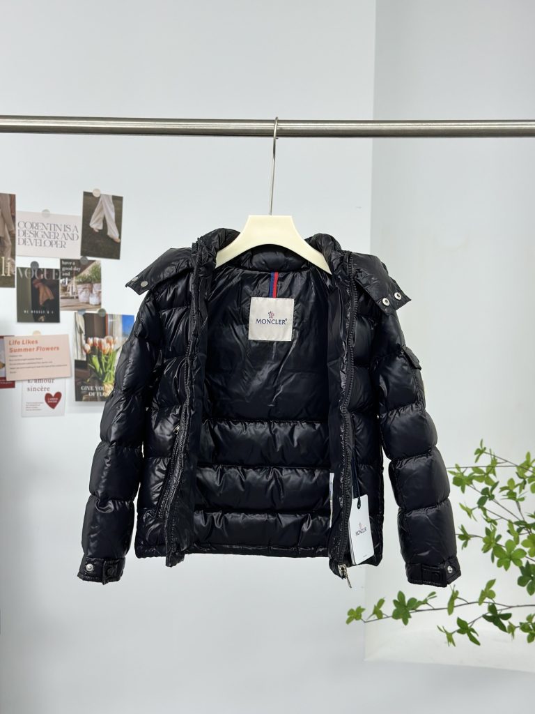 Moncler モンクレール【新作】モンクレール ダウンジャケット レディース✨ 秋冬必須アイテム👜 高級素材使用🎀 暖かで軽い👢 - 画像 8