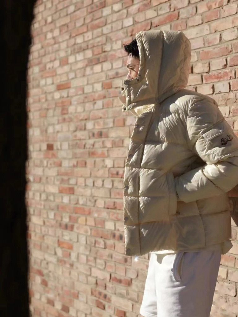 Moncler モンクレール【モンクレール】ダウンジャケット 秋冬新作✨ 高品質 保温 軽量 大人気🛒 レディース アウター🦢 プレゼントに最適🎁 - 画像 2