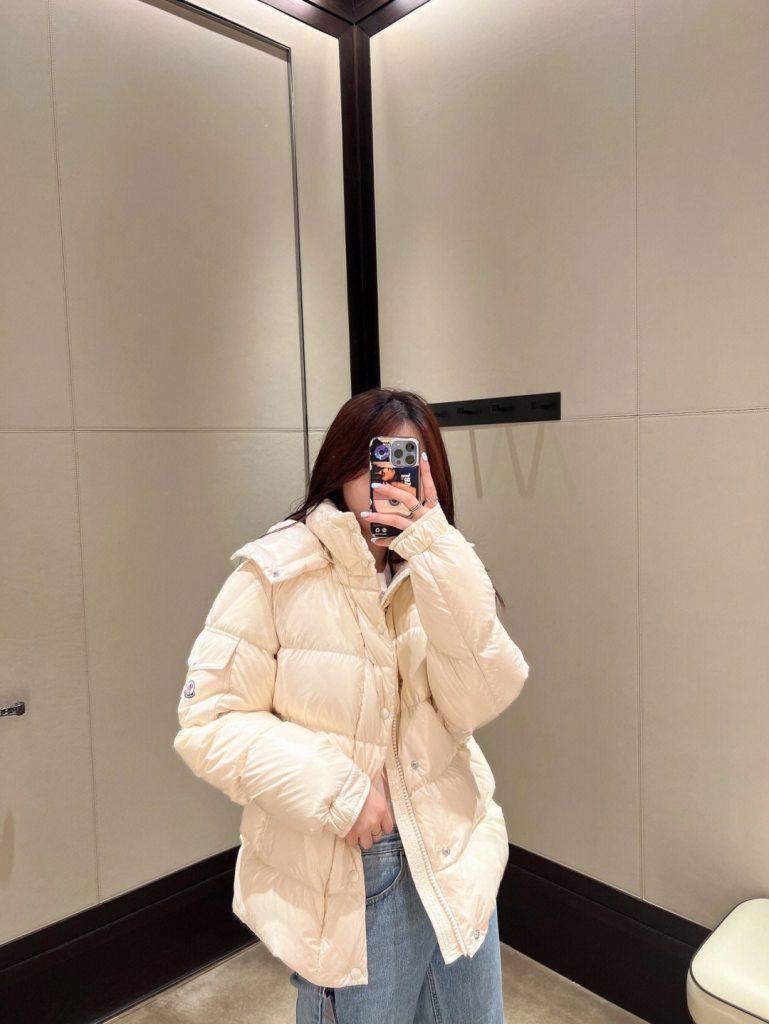Moncler モンクレール【モンクレール】ダウンジャケット 秋冬新作✨ 高品質 保温 軽量 大人気🛒 レディース アウター🦢 プレゼントに最適🎁 - 画像 5