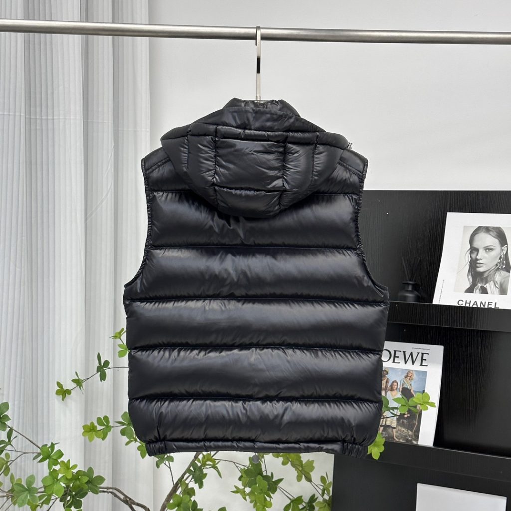 Moncler モンクレール【新作】モンクレール ダウンジャケット レディース✨ 秋冬必須アイテム👜 高級素材使用🥰 保温性抜群🔝 - 画像 5