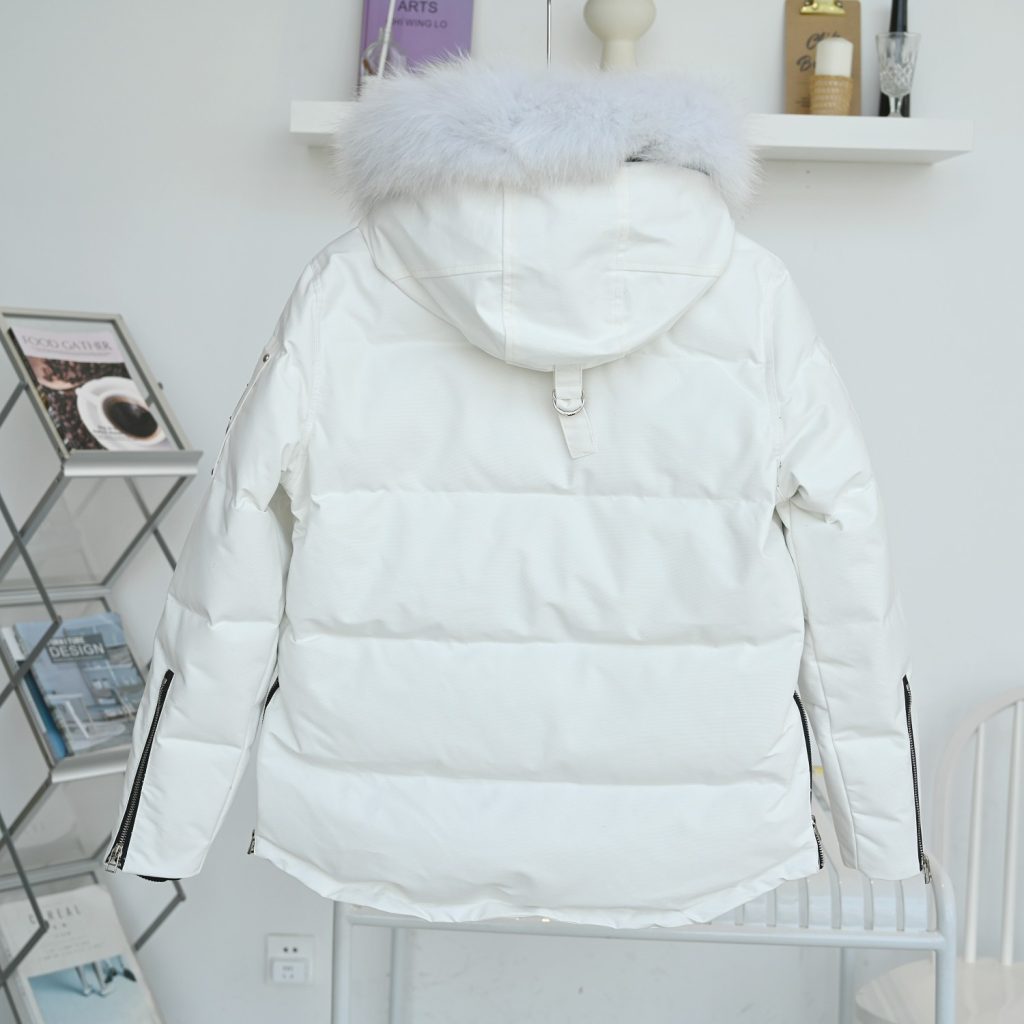 Moncler モンクレール【新作】モンクレール ダウンジャケット レディース✨ 秋冬必須アイテム🕊️ 高級素材使用🎯 保温性抜群 - 画像 4