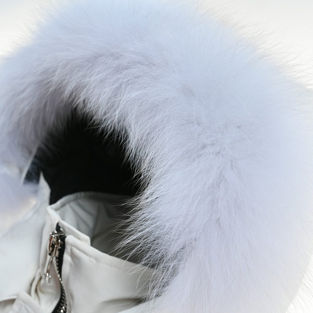 Moncler モンクレール【新作】モンクレール ダウンジャケット レディース✨ 秋冬必須アイテム🕊️ 高級素材使用🎯 保温性抜群 - 画像 5