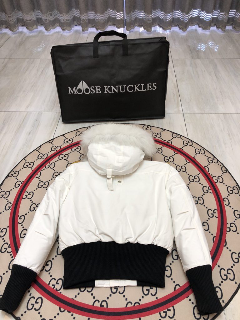 Moncler モンクレール【新作】モンクレール ダウンジャケット レディース✨ 2023年秋冬 最新作 フード付き ロング丈 保温性◎🦢 軽量 高級ダウンコート🎯 - 画像 3