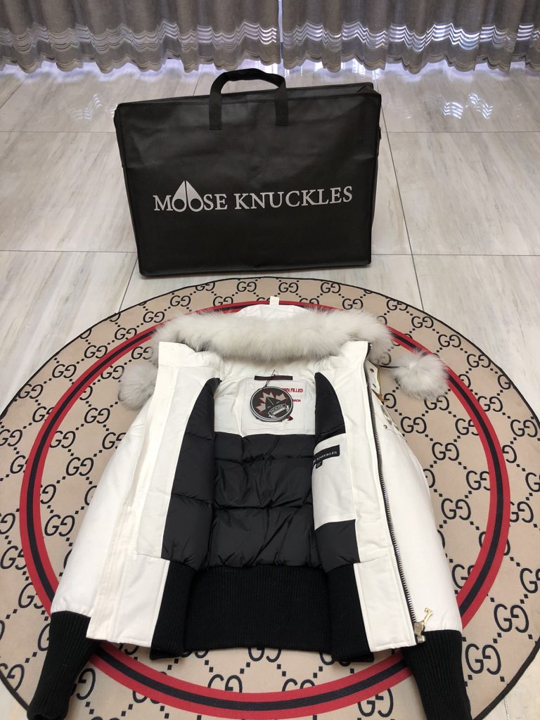 Moncler モンクレール【新作】モンクレール ダウンジャケット レディース✨ 2023年秋冬 最新作 フード付き ロング丈 保温性◎🦢 軽量 高級ダウンコート🎯 - 画像 4
