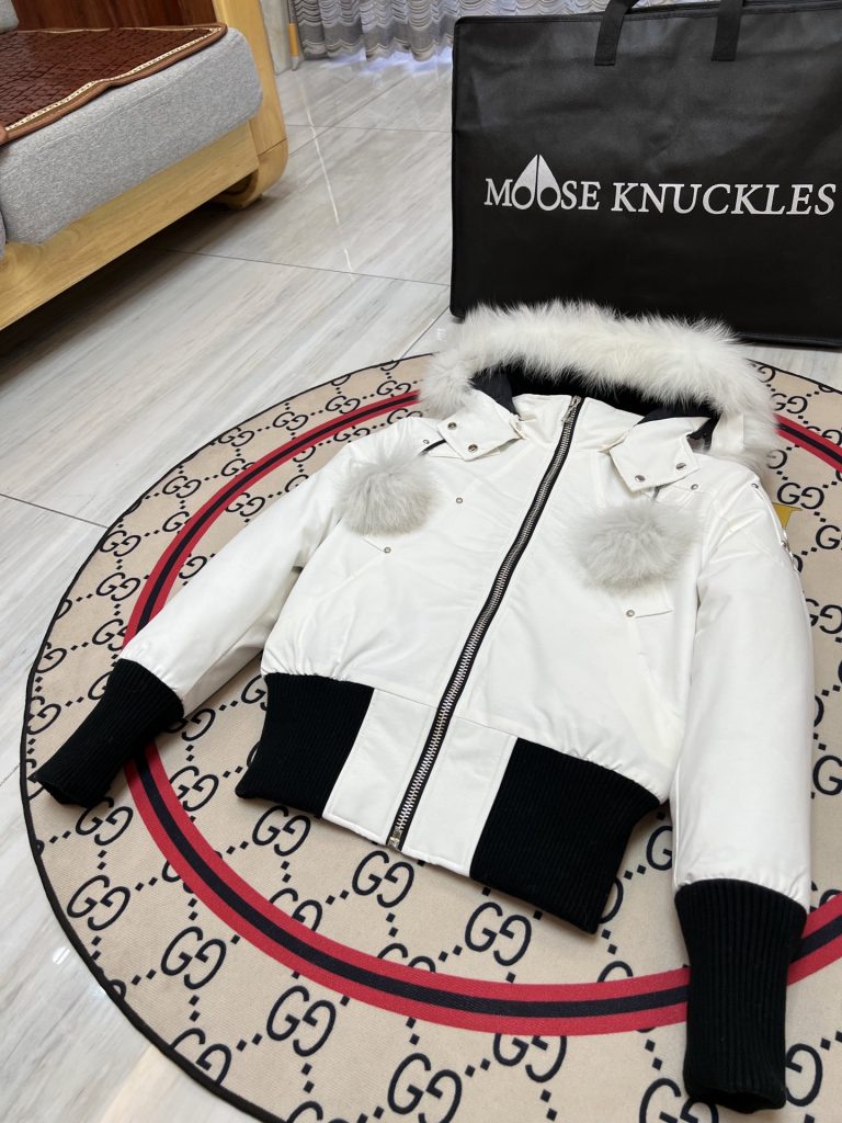 Moncler モンクレール【新作】モンクレール ダウンジャケット レディース✨ 2023年秋冬 最新作 フード付き ロング丈 保温性◎🦢 軽量 高級ダウンコート🎯 - 画像 5