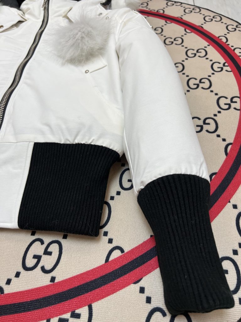 Moncler モンクレール【新作】モンクレール ダウンジャケット レディース✨ 2023年秋冬 最新作 フード付き ロング丈 保温性◎🦢 軽量 高級ダウンコート🎯 - 画像 6