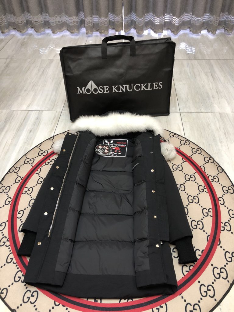 Moncler モンクレール【2023新作】モンクレール ダウンジャケット レディース✨ 秋冬必須の高級ダウンコート🎀 保温性抜群❄️ プレゼントに最適🎁 - 画像 4