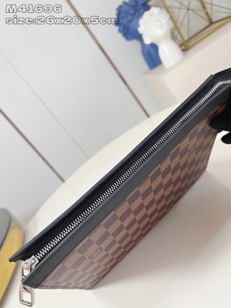 【ルイヴィトン】ポシェット ボヤージュ MM ダミエグラフィット トランク型収納 上質なコーティングキャンバス 高級感のある逸品 - 画像 7
