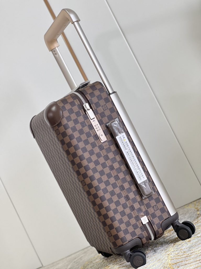 【ルイヴィトン】ホライズン キャリーバッグ モノグラム柄 レザー保護コーナー 旅行ステッカー付き 上質で実用的な旅行コンパニオン - 画像 3