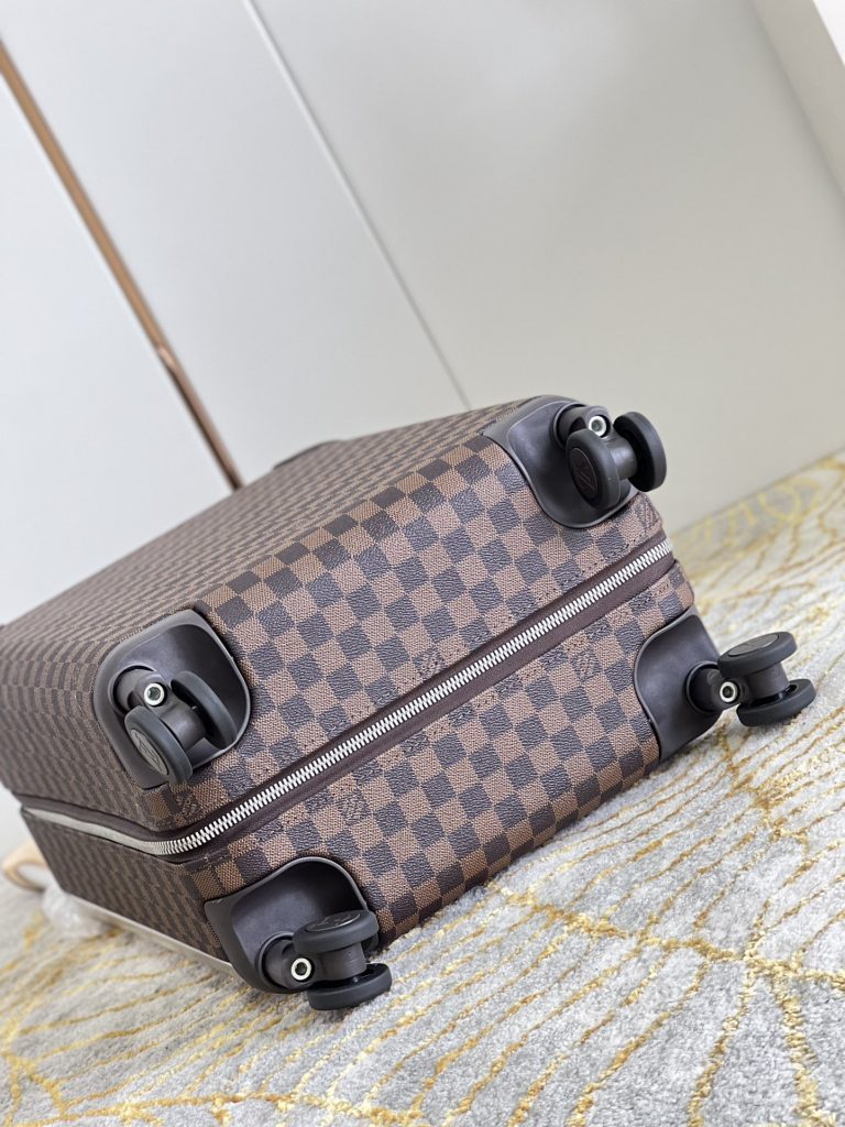 【ルイヴィトン】ホライズン キャリーバッグ モノグラム柄 レザー保護コーナー 旅行ステッカー付き 上質で実用的な旅行コンパニオン - 画像 6
