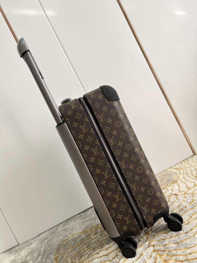 【ルイヴィトン】ホライズン キャリーバッグ モノグラム柄 レザー保護コーナー 上品で実用的な旅行用トランク - 画像 3