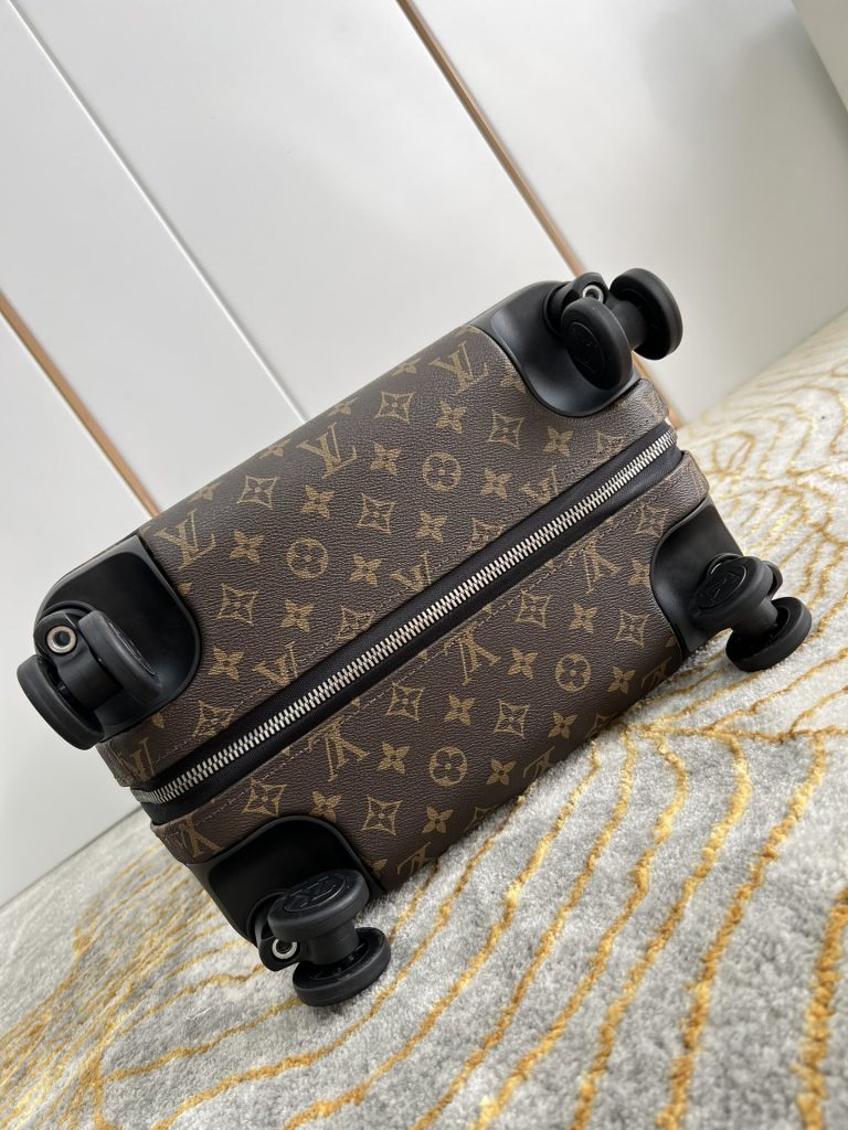【ルイヴィトン】ホライズン キャリーバッグ モノグラム柄 レザー保護コーナー 上品で実用的な旅行用トランク - 画像 6