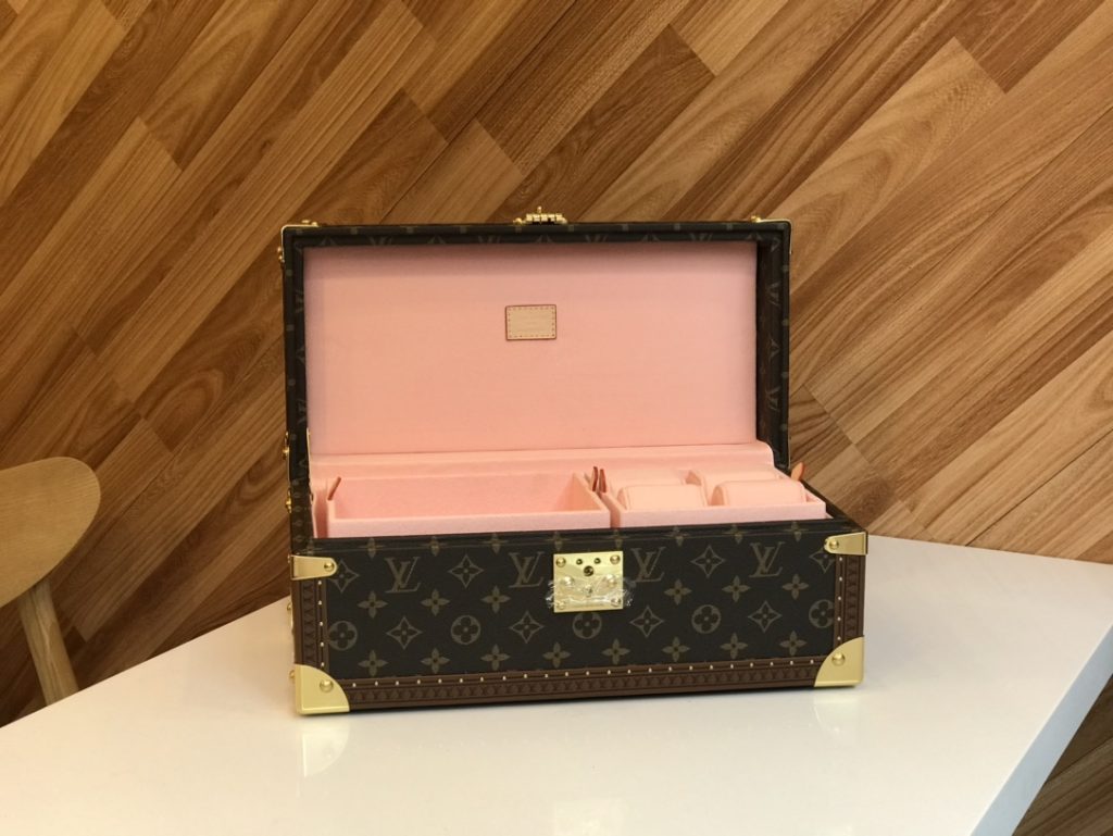 【ルイヴィトン】多宝聚財ハードトランク 小物収納ボックス 2段仕切り 高級木製 上品な逸品 - 画像 3