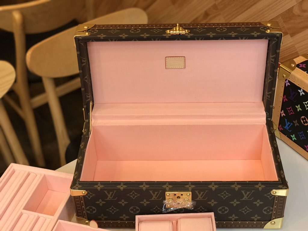【ルイヴィトン】多宝聚財ハードトランク 小物収納ボックス 2段仕切り 高級木製 上品な逸品 - 画像 7