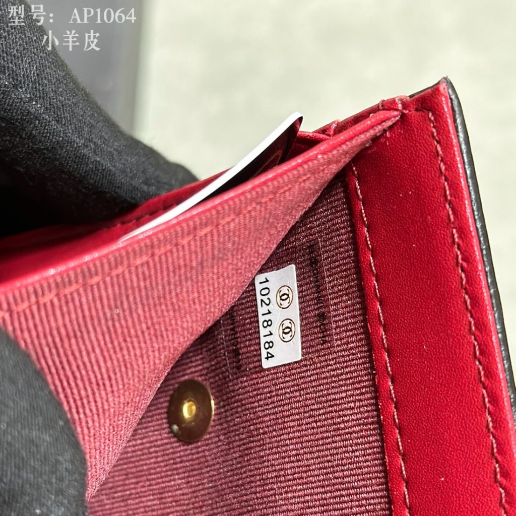 【シャネル】キャビアスキン 長財布 ココマーク金具 上品で使いやすいブラックのレディースウォレット - 画像 2