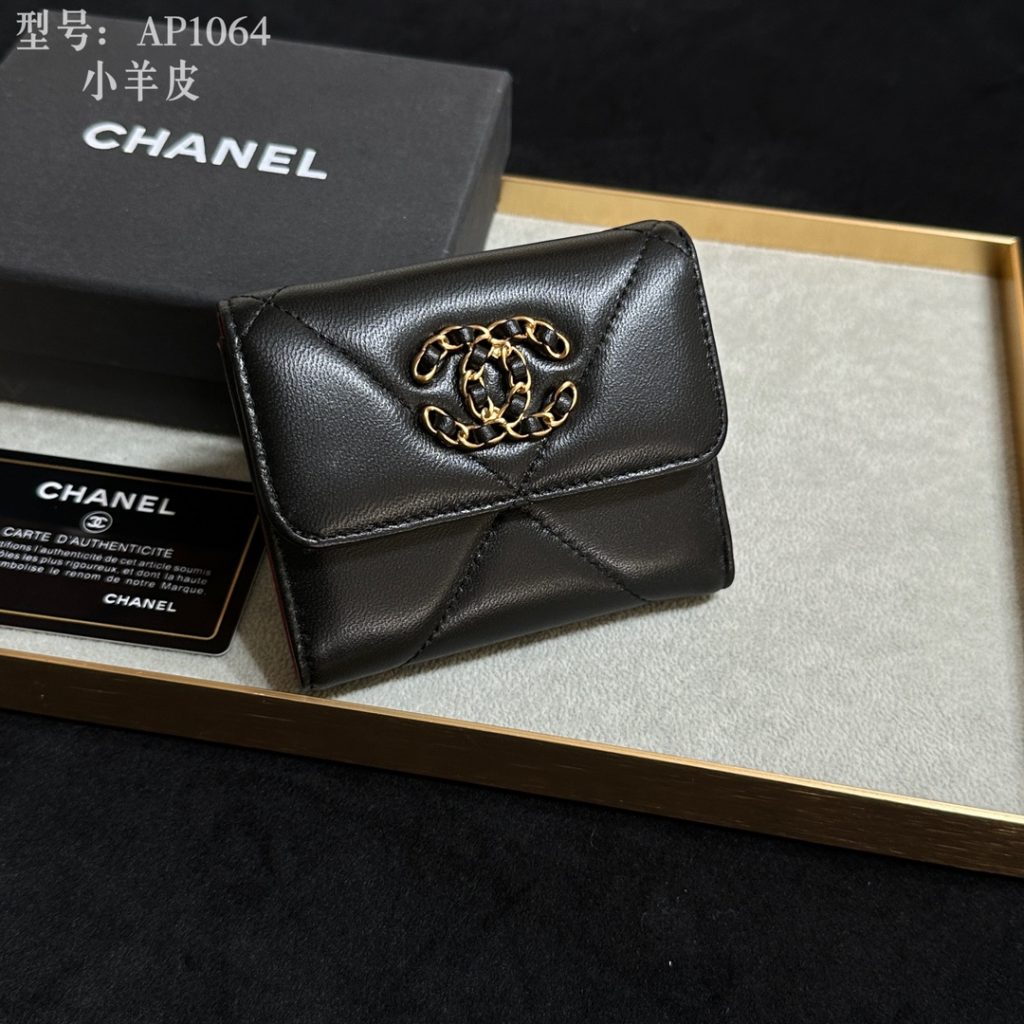 【シャネル】キャビアスキン 長財布 ココマーク金具 上品で使いやすいブラックのレディースウォレット - 画像 4