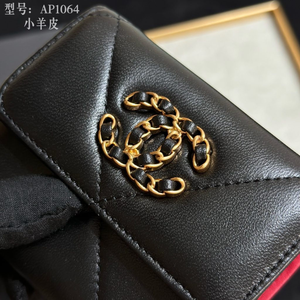 【シャネル】キャビアスキン 長財布 ココマーク金具 上品で使いやすいブラックのレディースウォレット - 画像 5