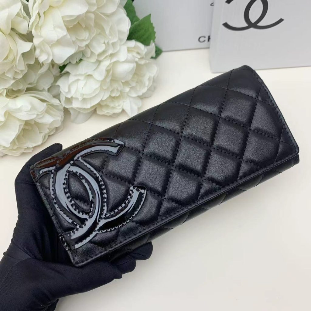 【シャネル】キャビアスキン 長財布 ココマーク金具 上品なブラックのレディースウォレット - 画像 2