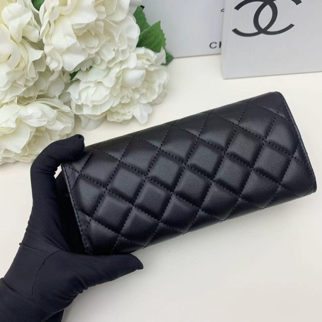 【シャネル】キャビアスキン 長財布 ココマーク金具 上品なブラックのレディースウォレット - 画像 4