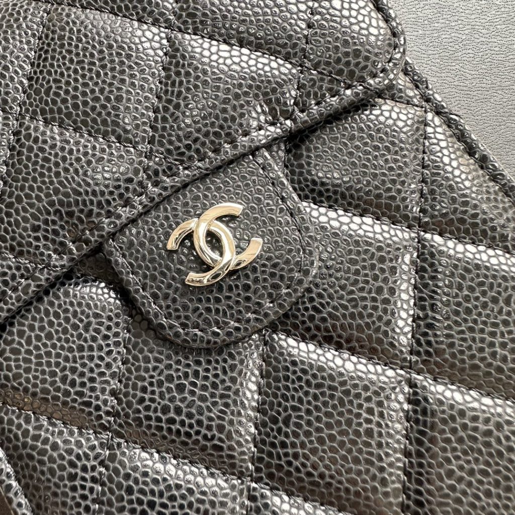 【シャネル】キャビアスキン 長財布 ココマーク金具 上品で実用的なレディースウォレット - 画像 4